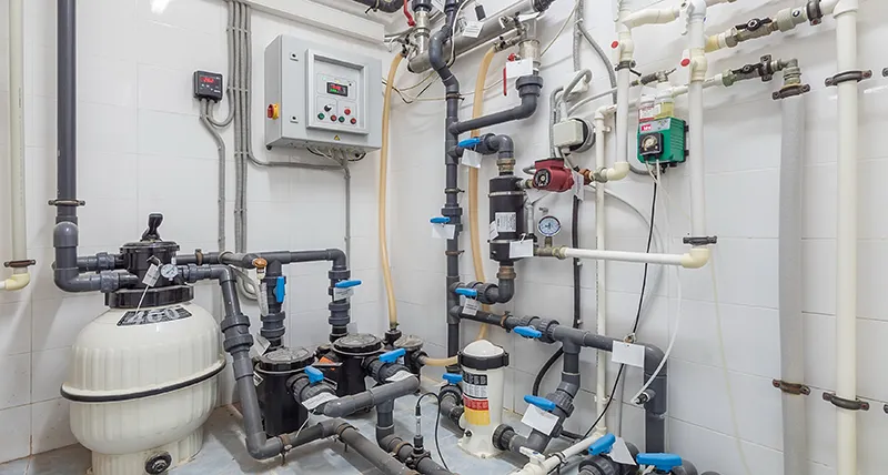 découvrez comment choisir la puissance idéale pour votre pompe de piscine afin d'assurer une filtration optimale et maintenir une eau propre et claire toute la saison.