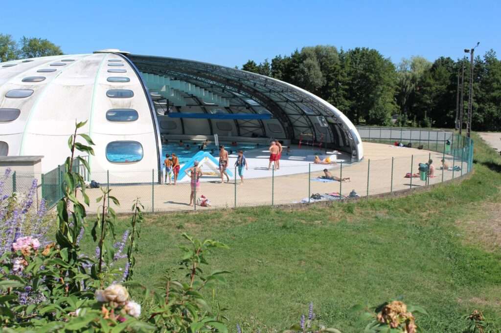 découvrez notre sélection de piscines à chasseneuil-sur-bonnieure pour profiter d'un espace de baignade agréable et adapté à vos besoins. qualité et service garantis.