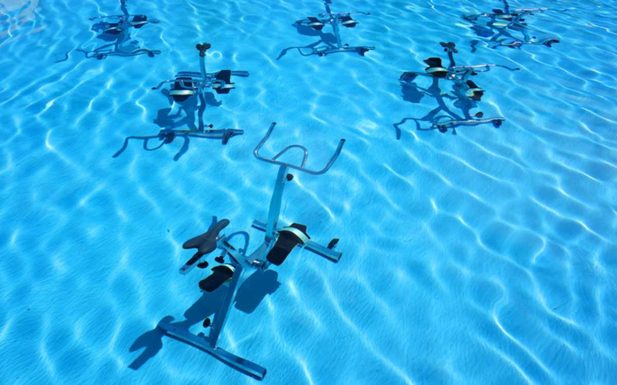 découvrez les bienfaits de l’aquabike à paris 15 : améliorez votre forme, tonifiez votre corps et profitez d'une activité sportive douce et efficace dans un cadre moderne.