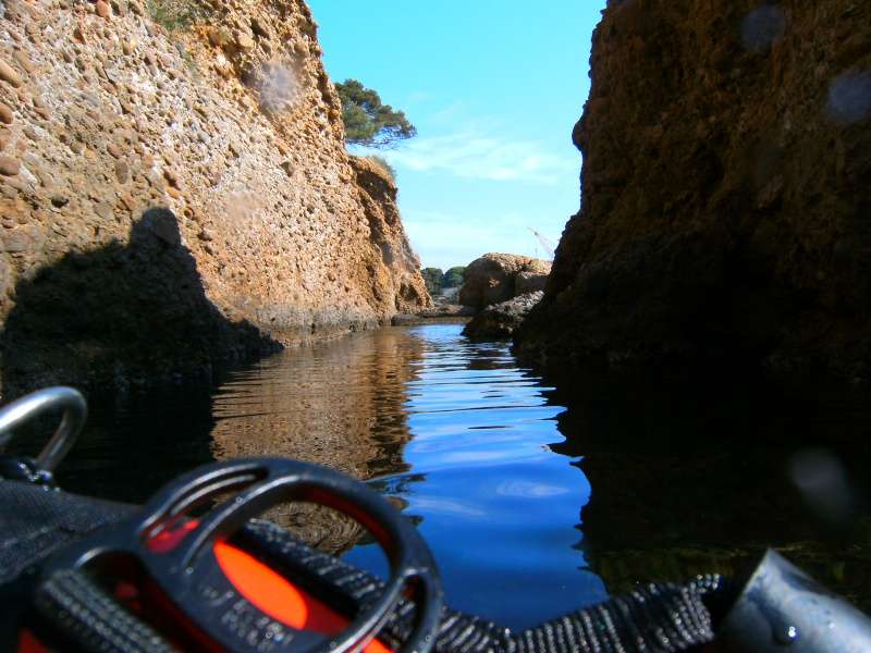 découvrez la calanque du mugel à la ciotat, un joyau naturel offrant des paysages spectaculaires, des eaux turquoise et des sentiers de randonnée inoubliables.
