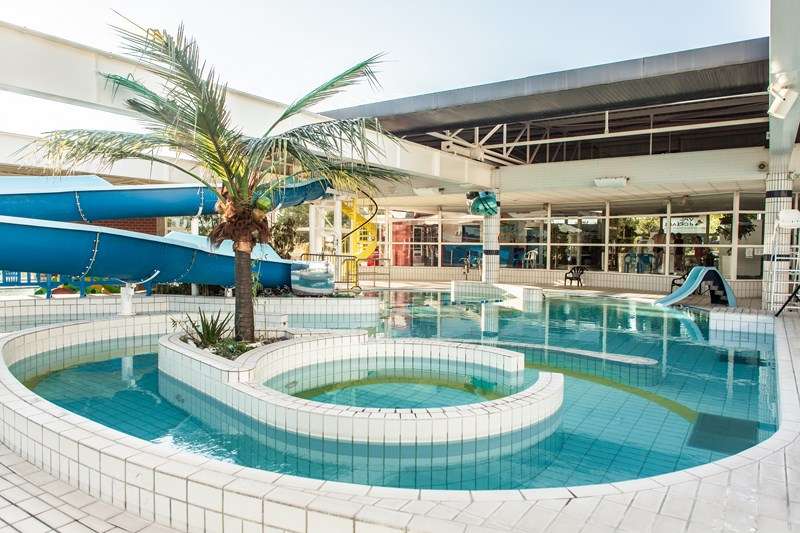 découvrez le centre aquatique val d'europe : toutes les activités proposées, les tarifs adaptés à chacun et les horaires d'ouverture pour profiter pleinement de vos moments aquatiques en famille ou entre amis.