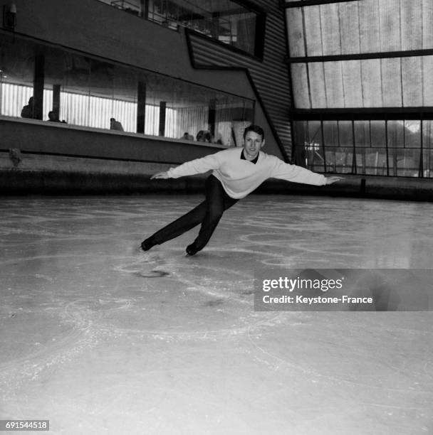 découvrez le complexe alain calmat et ses nombreuses activités sportives et culturelles adaptées à tous les âges et niveaux. profitez d'un espace convivial pour le divertissement et la détente.