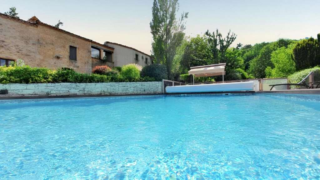 découvrez les meilleures piscines à puy l'évêque en 2026 : guide complet des options, services et nouveautés pour profiter pleinement de l'été.