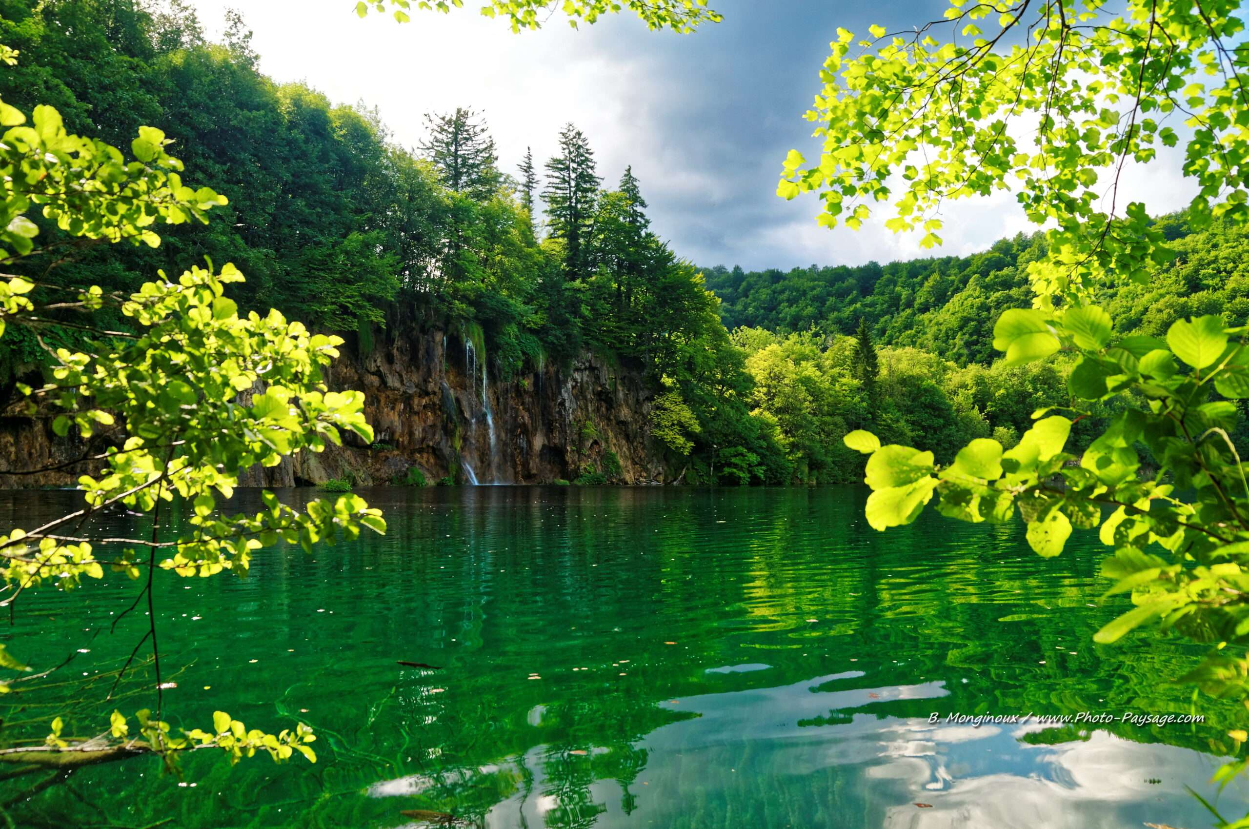 découvrez le lac de tanchet, une oasis naturelle où la sérénité et la beauté sauvage vous invitent à la détente et à l’évasion en pleine nature.