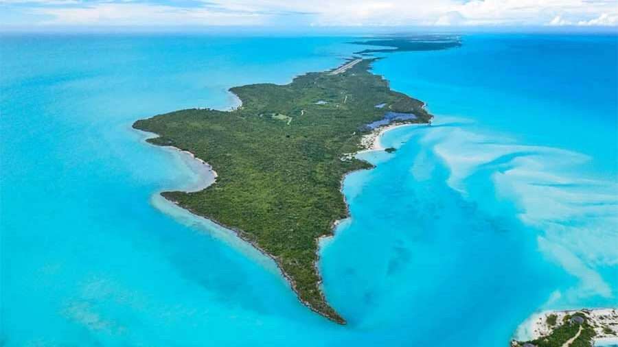 découvrez blue island, une destination paradisiaque où la nature turquoise rencontre des plages de sable blanc pour une escapade inoubliable.