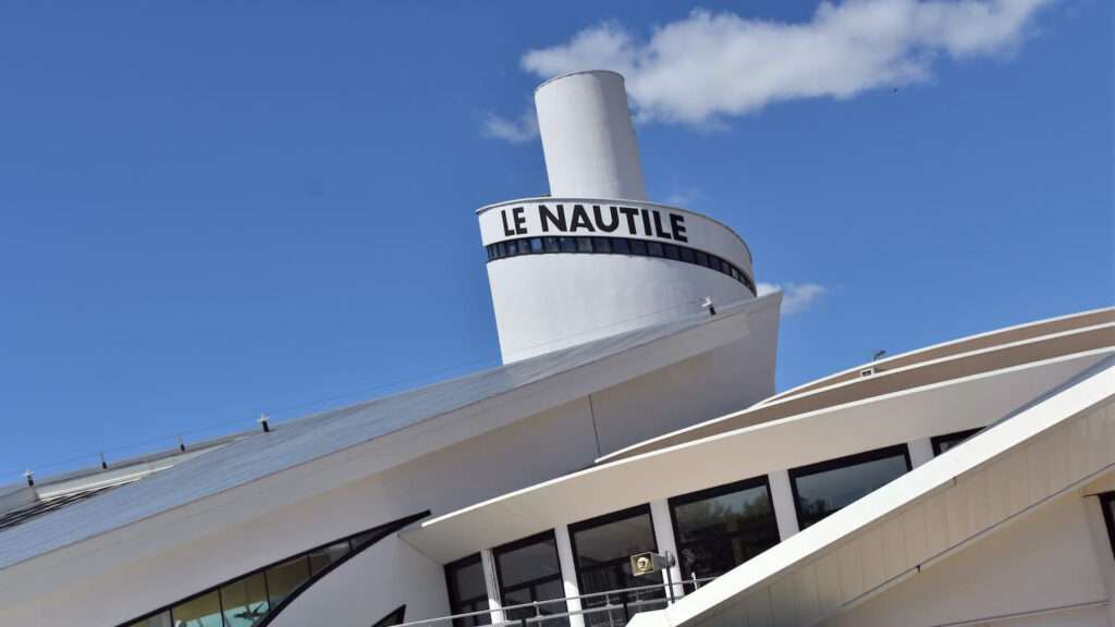 découvrez le nautilus tour à villefranche, une expérience unique de plongée et d'exploration sous-marine pour tous les passionnés d'aventure et de nature.