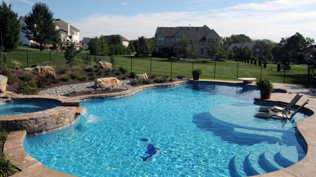 découvrez nos conseils et astuces pour entretenir votre piscine, choisir le bon équipement et profiter pleinement de votre espace aquatique.